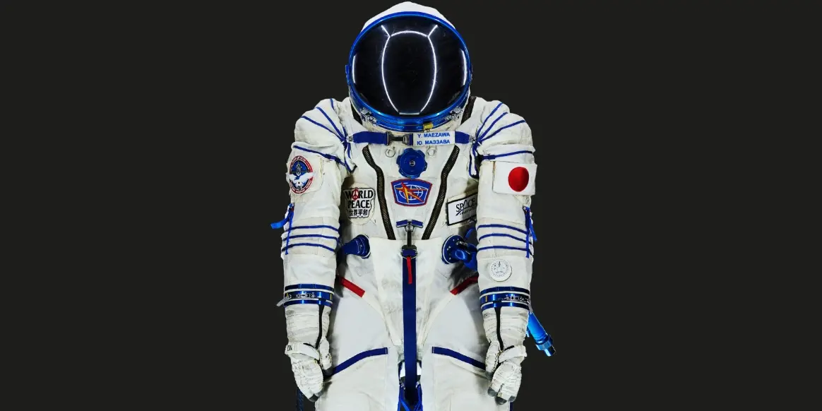 前澤友作さん着用の宇宙服